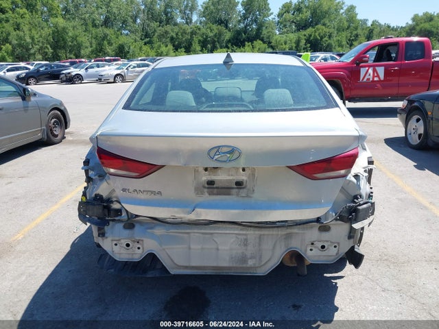 Hyundai Elantra Value Edition 2018 5NPD84LF5JH270895 Image 17