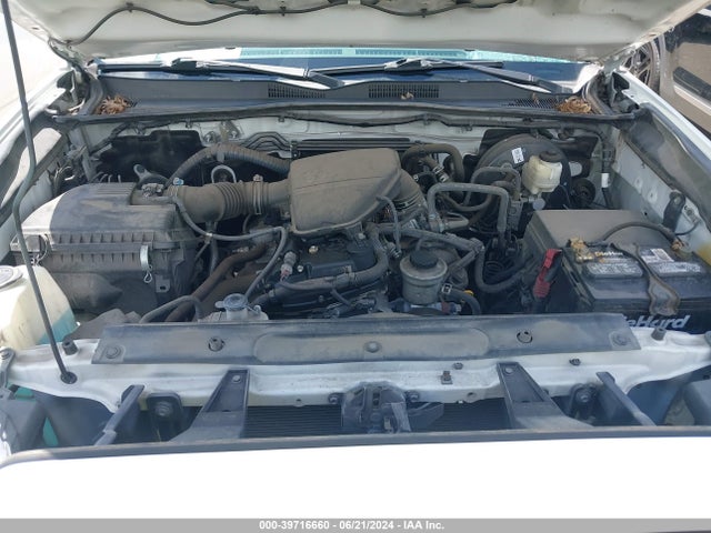 Toyota Tacoma Sr 2017 5TFRX5GN0HX099732 Image 10