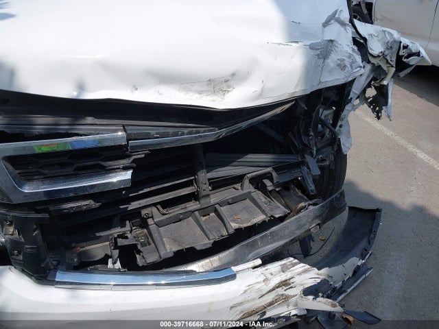 Chevrolet Suburban Lt 2019 1GNSCHKC5KR399760 Image 6