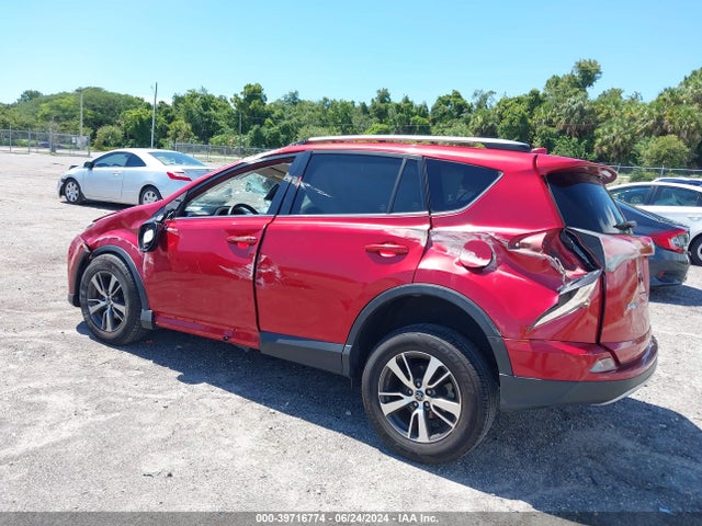 Toyota Rav4 Xle 2017 JTMWFREV4HJ111612 Image 3