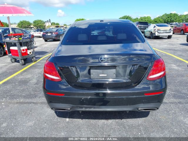WDDZF4JB8HA054123 Mercedes-Benz E 300