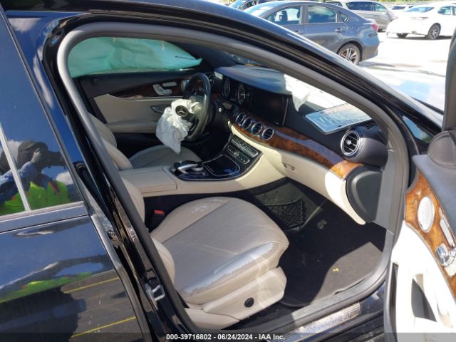 WDDZF4JB8HA054123 Mercedes-Benz E 300