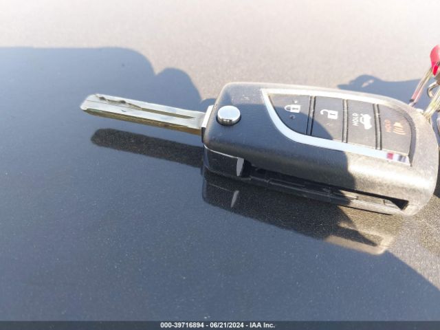 4T1G11AK5NU047652 Toyota Camry Se Nightshade Edition