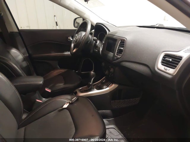 Jeep Compass Latitude 4x4 2019 3C4NJDBB0KT648369 Image 5