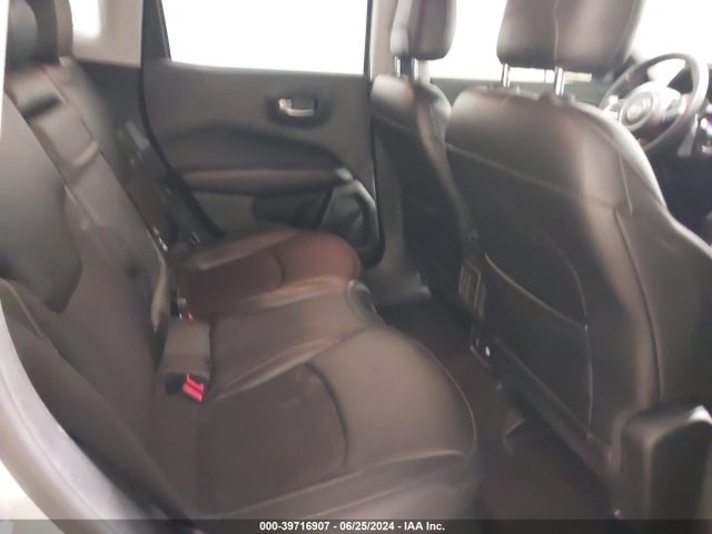 Jeep Compass Latitude 4x4 2019 3C4NJDBB0KT648369 Image 8