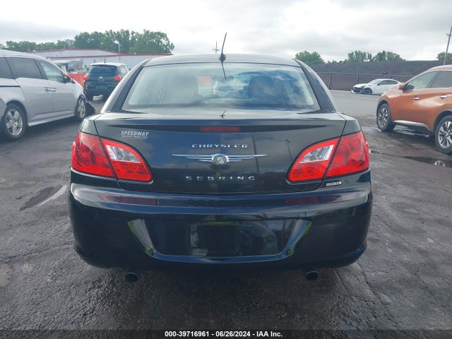 39716961 :رقم المزاد ، 1C3CC5FV8AN148992 vin ، 2010 Chrysler Sebring Limited مزاد بيع