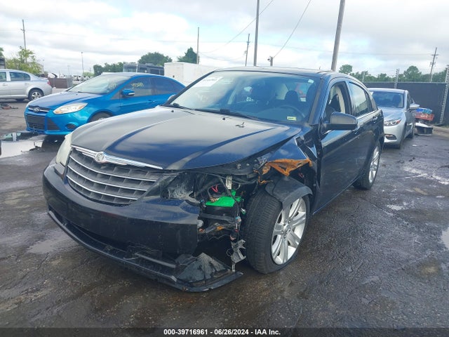 39716961 :رقم المزاد ، 1C3CC5FV8AN148992 vin ، 2010 Chrysler Sebring Limited مزاد بيع