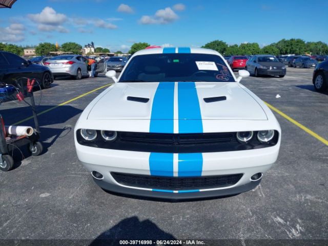 2C3CDZAG2PH554037 Dodge Challenger Sxt