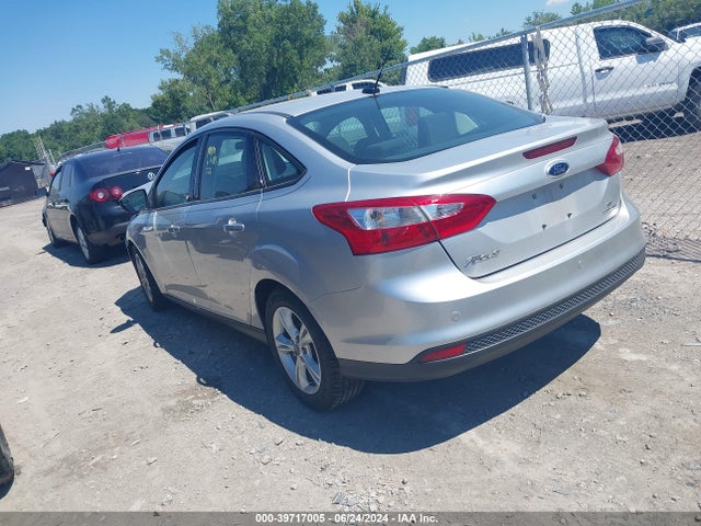 Ford FOCUS SE 2014 1FADP3F23EL439521 Image 3