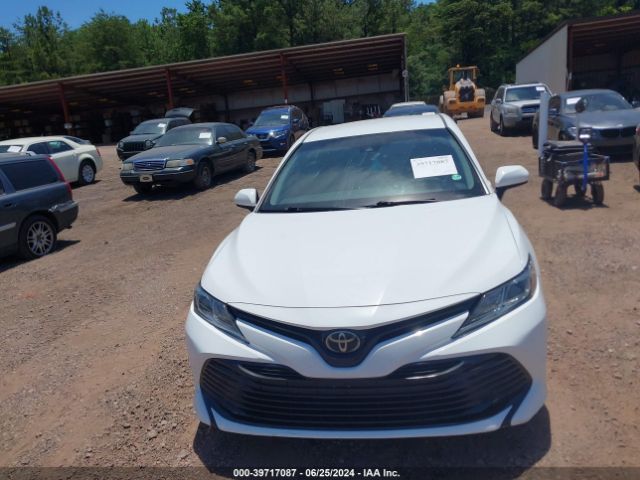 4T1B11HK0JU596864 Toyota CAMRY LE