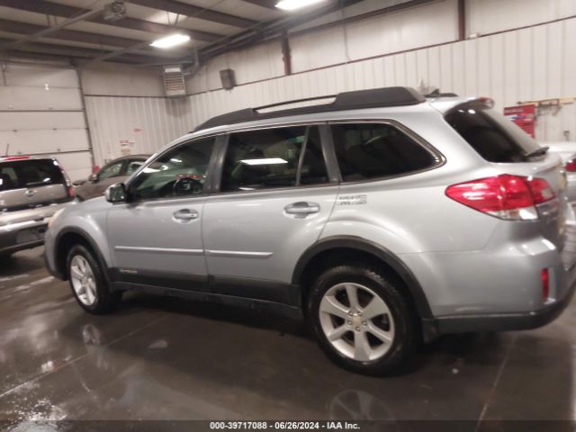 4S4BRBCC8E3310639 Subaru Outback 2.5i Premium
