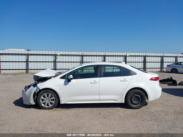 Toyota COROLLA LE 2021 5YFEPMAE6MP259820 Image 14