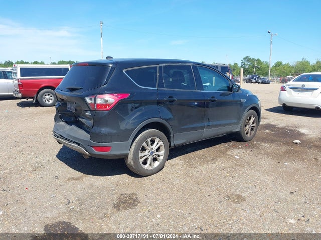 Ford ESCAPE SE 2017 1FMCU9GD1HUB82869 Image 4