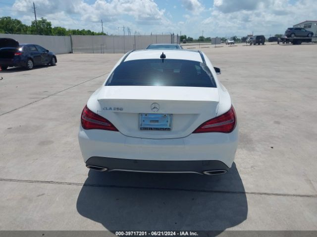 WDDSJ4EB9KN750757 Mercedes-Benz CLA 250