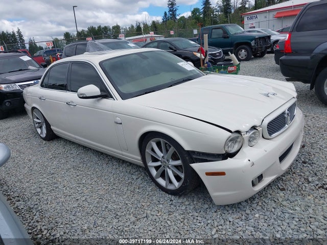 2008 JAGUAR XJ SAJWA71BX8SH23858 Photo 0