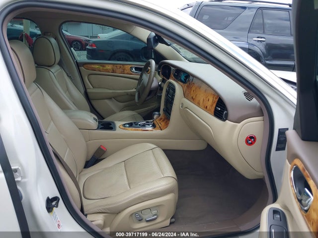 2008 JAGUAR XJ SAJWA71BX8SH23858 Photo 4