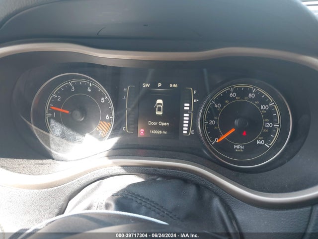 1C4PJMAB2FW552107 Jeep Cherokee Sport