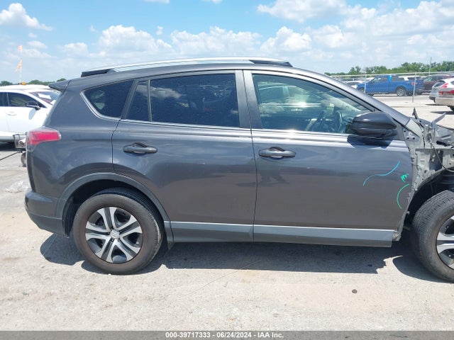 Toyota RAV4 LE 2018 JTMZFREV6JJ724043 Image 13