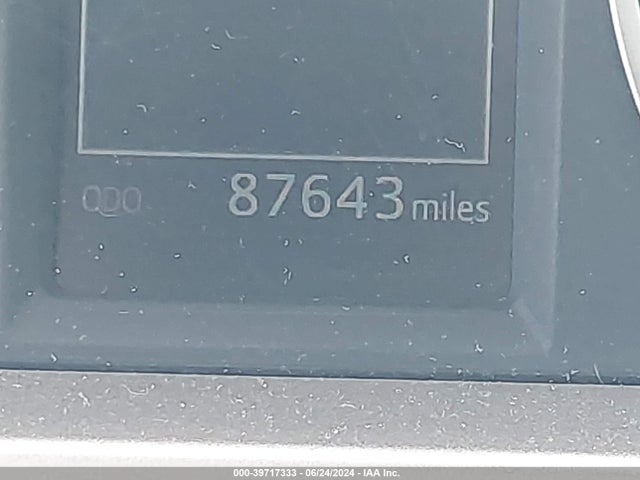 Toyota RAV4 LE 2018 JTMZFREV6JJ724043 Image 15