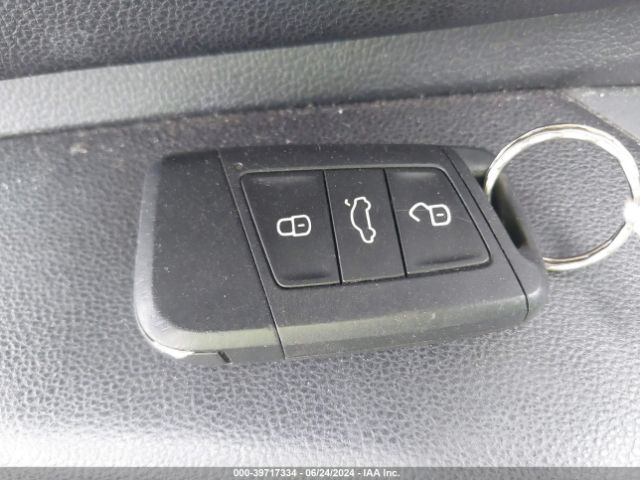 3VWE57BU6KM009878 Volkswagen Jetta 1.4t Sel