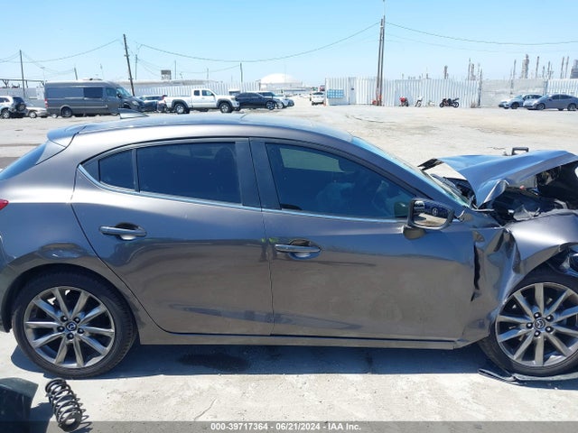 3MZBN1L32JM272891 Mazda Mazda3 Touring