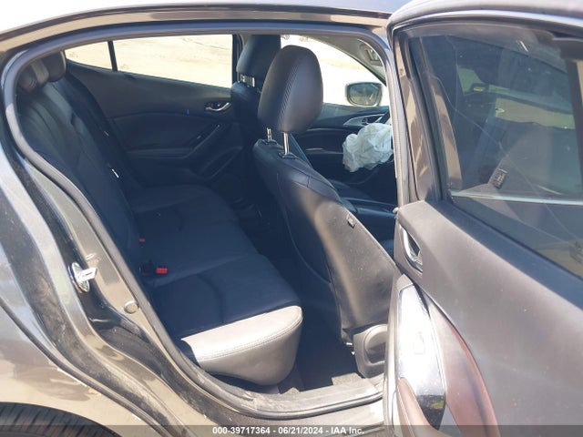 3MZBN1L32JM272891 Mazda Mazda3 Touring