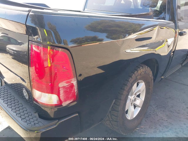 1C6RR6KG2HS561463 RAM 1500 Express  4x2 5'7 Box