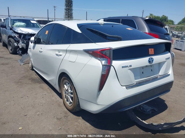 Toyota Prius Two 2017 JTDKBRFU1H3544356 Image 3