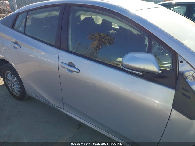 Toyota Prius L Eco 2021 JTDKAMFU8M3152118 Image 14