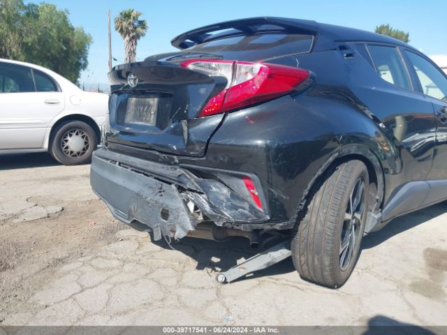 JTNKHMBX1L1067753 Toyota C-HR XLE