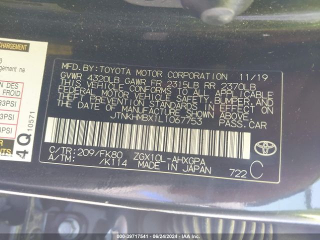 JTNKHMBX1L1067753 Toyota C-HR XLE