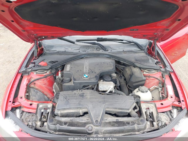 BMW 320i Xdrive 2014 WBA3C3C51EF986945 Image 10
