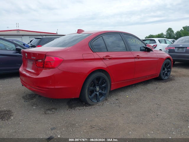 BMW 320i Xdrive 2014 WBA3C3C51EF986945 Image 4