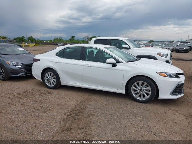 Toyota CAMRY LE 2024 4T1C11AK5RU883885 Image 13