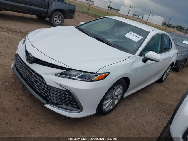 Toyota CAMRY LE 2024 4T1C11AK5RU883885 Image 2