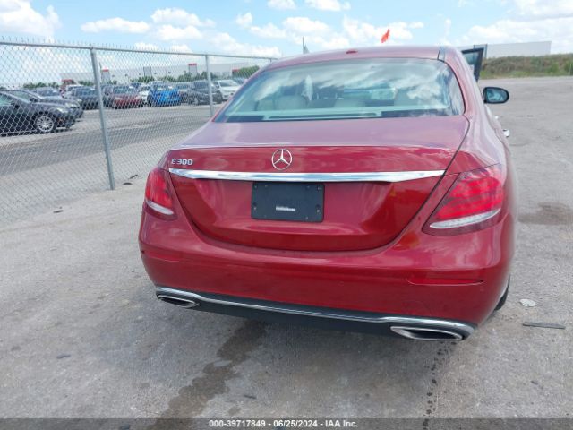 WDDZF4JB8HA179381 Mercedes-Benz E 300