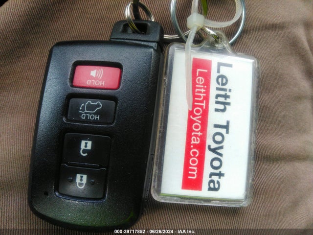 Toyota Rav4 Xle 2017 2T3WFREV8HW392864 Image 11