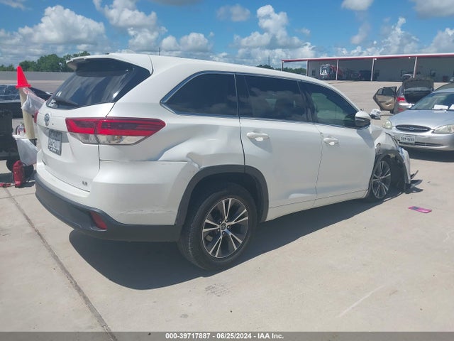 Toyota Highlander Le Plus 2017 5TDZZRFH0HS194374 Image 4