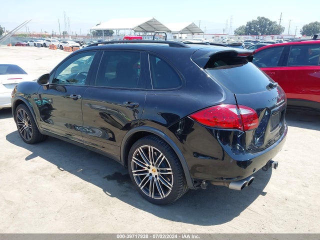 2011 PORSCHE CAYENNE WP1AC2A21BLA88256 Photo 2