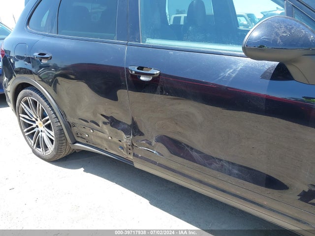 2011 PORSCHE CAYENNE WP1AC2A21BLA88256 Photo 5