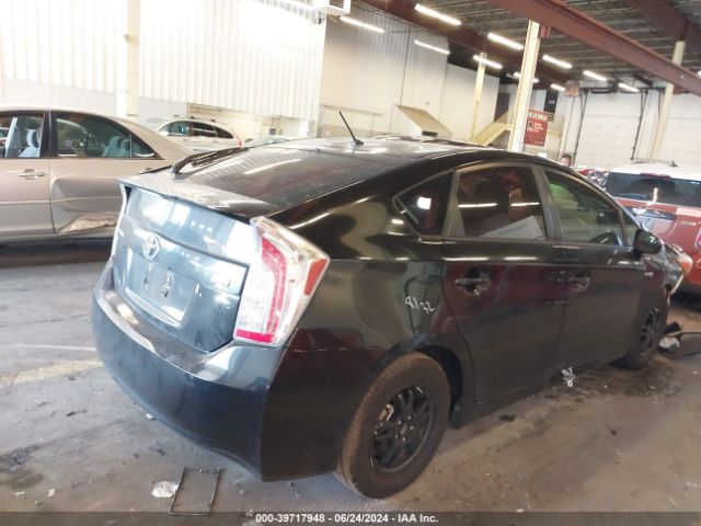 JTDKN3DU0F0462382 Toyota Prius Two