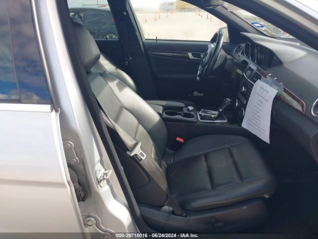 WDDGF4HB3EA938074 Mercedes-Benz C 250 Luxury/sport
