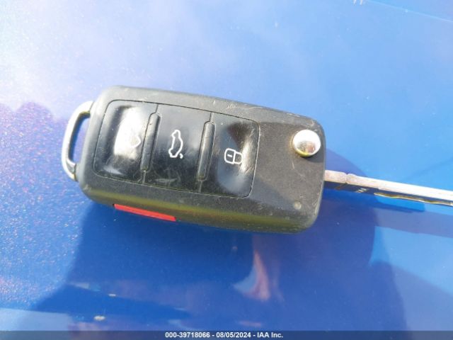 1VWBA7A38JC042307 Volkswagen Passat 2.0t Se