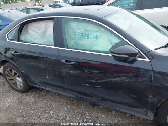 1VWBA7A38JC042307 Volkswagen Passat 2.0t Se
