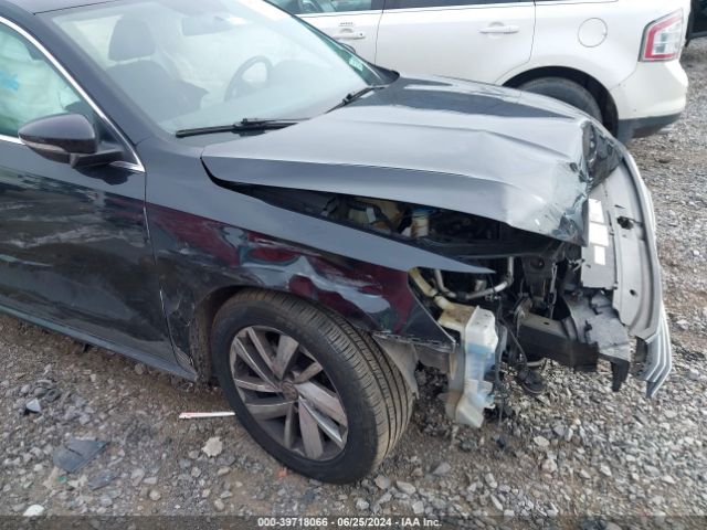 1VWBA7A38JC042307 Volkswagen Passat 2.0t Se
