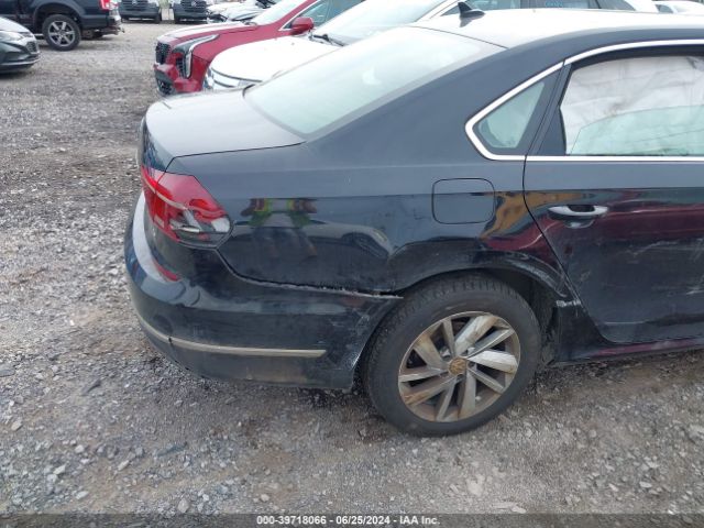 1VWBA7A38JC042307 Volkswagen Passat 2.0t Se