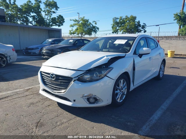 Mazda Mazda3 I Touring 2015 JM1BM1L75F1256617 Image 2