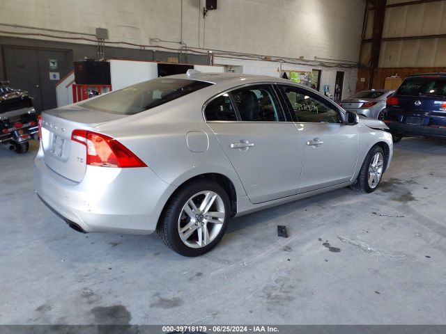 YV126MFK5F1344296 Volvo S60 T5 Premier