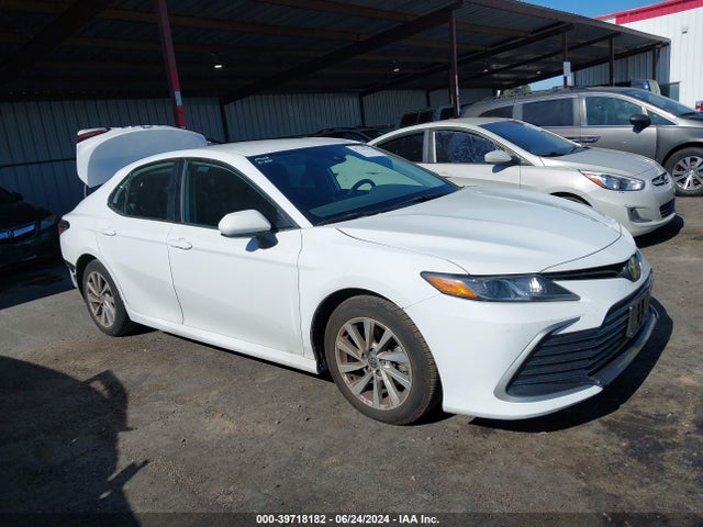 Toyota CAMRY LE 2023 4T1C11AK0PU796604 головне зображення