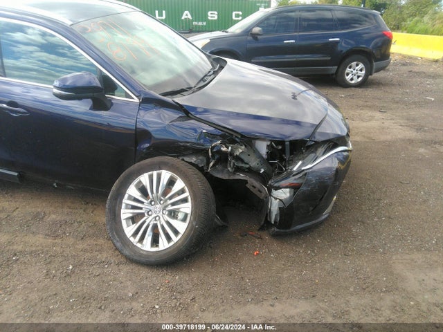Toyota Venza Limited 2023 JTEAAAAH1PJ132762 Image 20